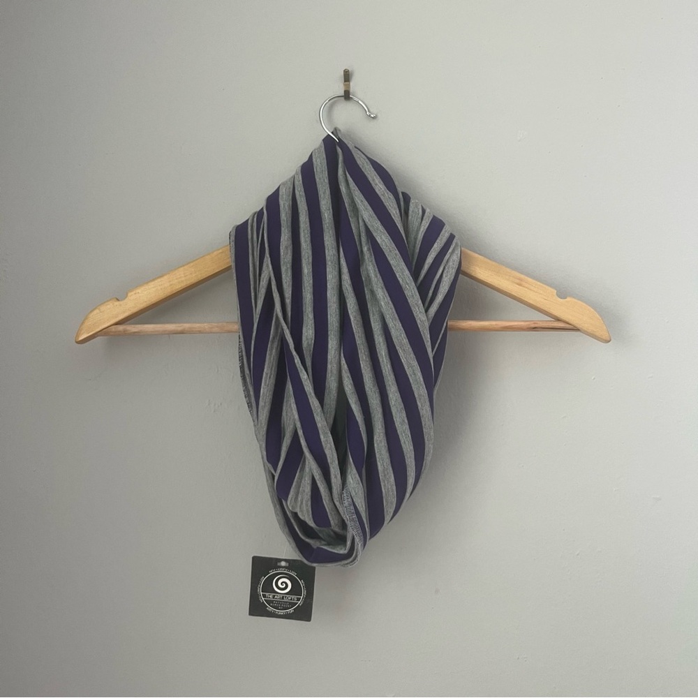 NWT New purple gray Infiniti layered fabric stripe scarf